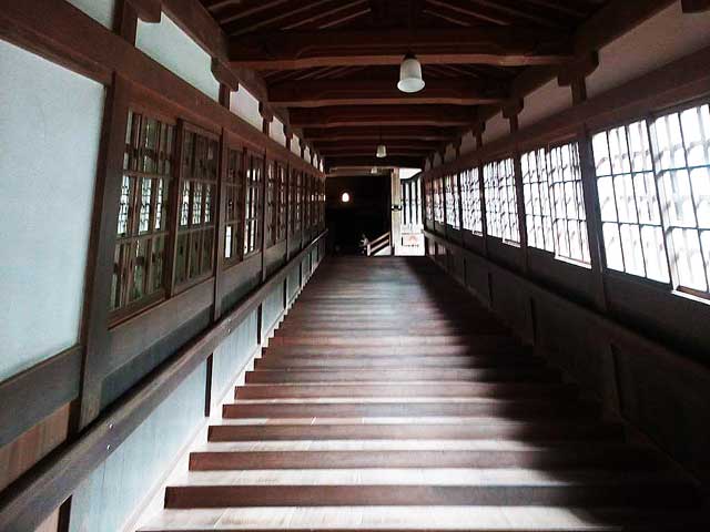 永平寺へ行く「階段」